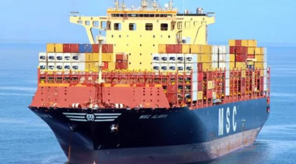 Pemberontak Houthi Menyerang Dan Merudal Kapal MSC Sky Yang Diklaim Israel Di Perairan Laut Arab