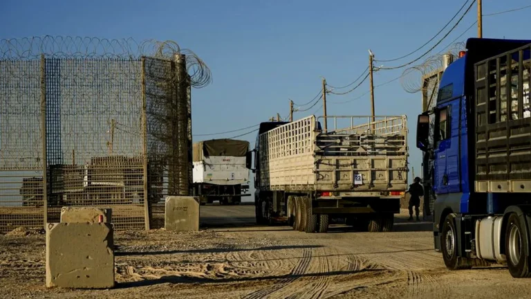 Bencana Kelaparan Mulai Mengancam Gaza Hampir 100 Truk Bantuan Dijarah