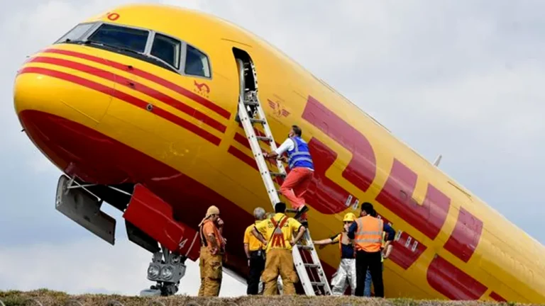 Pesawat DHL Tiba-tiba Jatuh dan Menabrak di Lithuania Negara Eropa Kebingungan